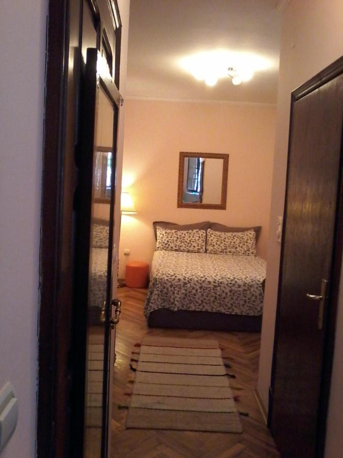 Studio Hram 2 Belgrado Exterior foto