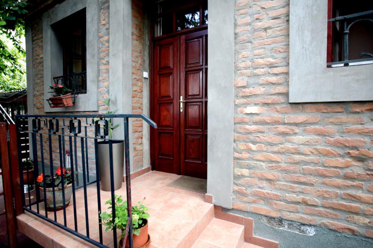 Studio Hram 2 Belgrado Exterior foto